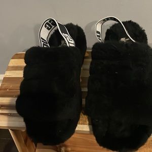 UGG SLIPPERS NWT // WOMENS SIZE 5